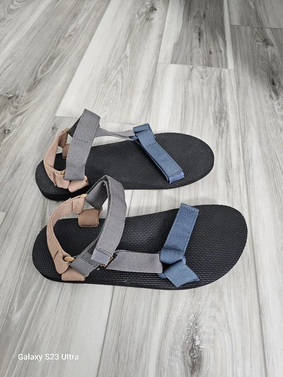 Teva Men's Black Sandals with Blue, Gray, and Pink Straps Sz 9 - Picture 2 of 8